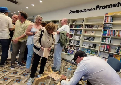 Imagen de la presentación del libro Cósmicos, de Ignacio Nacho.